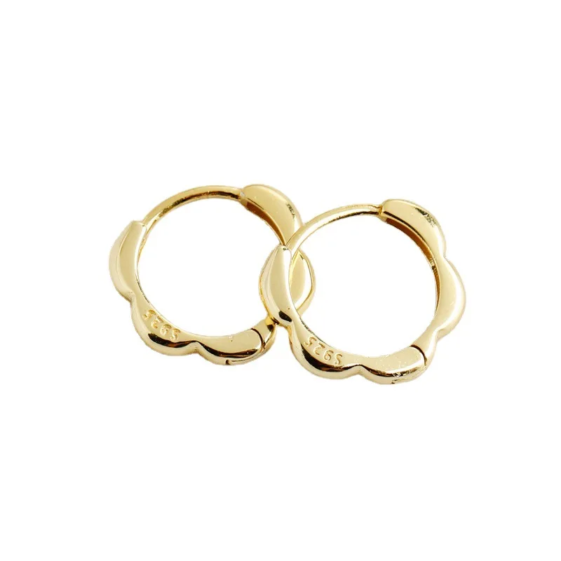 

European and American design sense plum-shaped S925 earrings golden personality fashion circle ear buckle earrings women