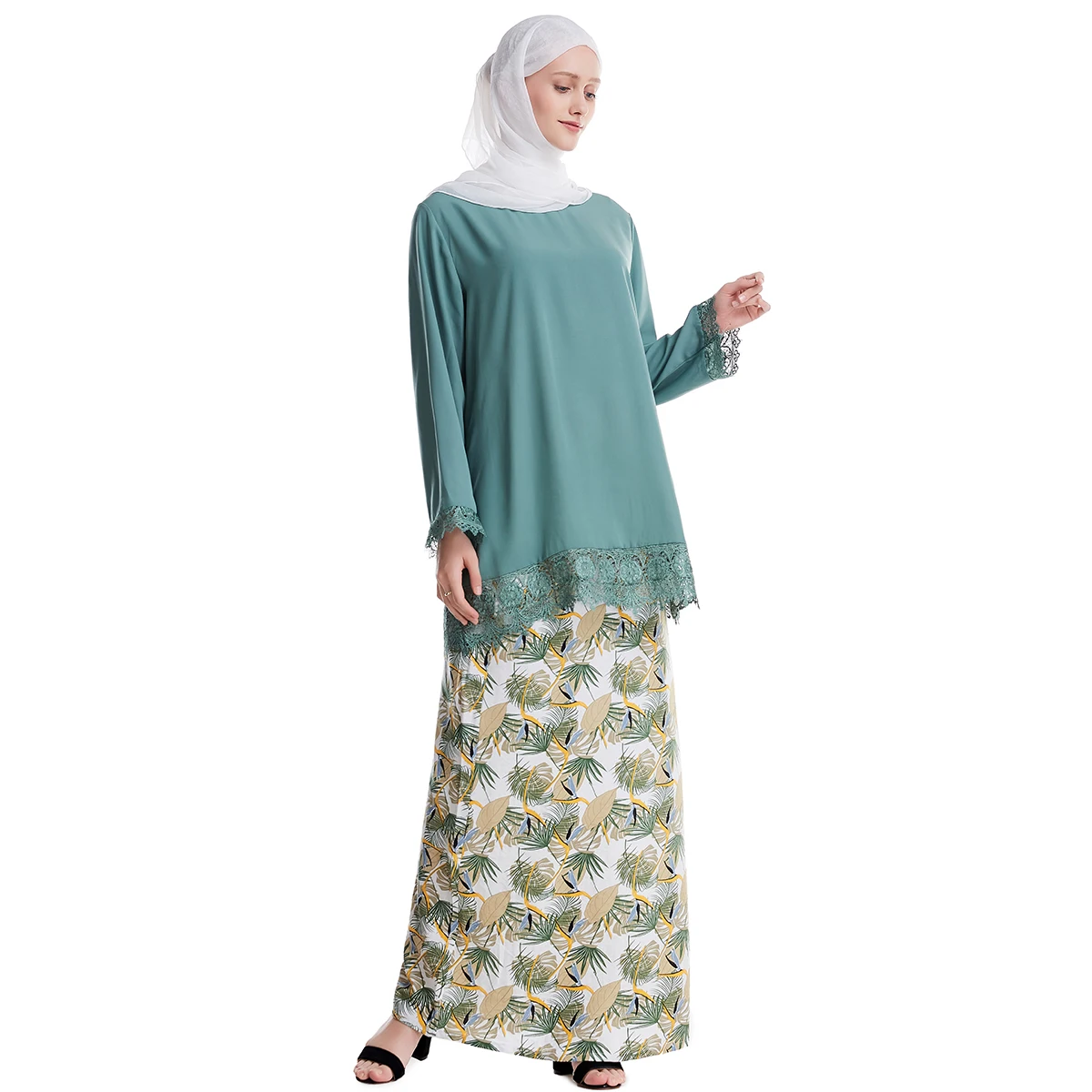 

Muslim lady Thobe Dresses Two-piece Suit Kurung Elegant African Design Print Abaya Baju Kebaya Kaftan Top and Skirt For Women