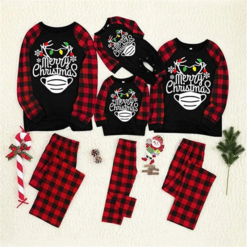 

8936 Hot sale two piece pajama set long sleeve sleepwear printed christmas pajamas family matching