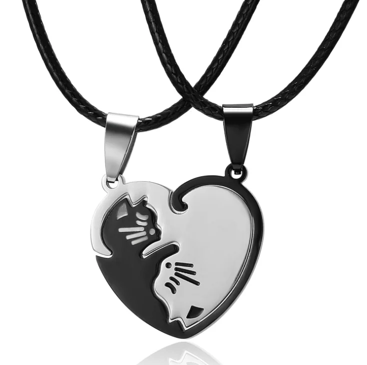 

Cute Animal Cat Pendant Black And White Kitten Hug Round Couple Stitching heart shape Stainless Steel couple necklace