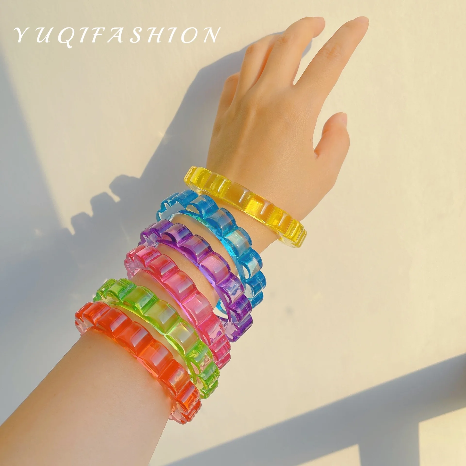 

2023 New Arrived Summer Fashion Resin Candy Color Gradient Geometric Wave Round Cute Sweet Bracelet For Women Girls Jewelry