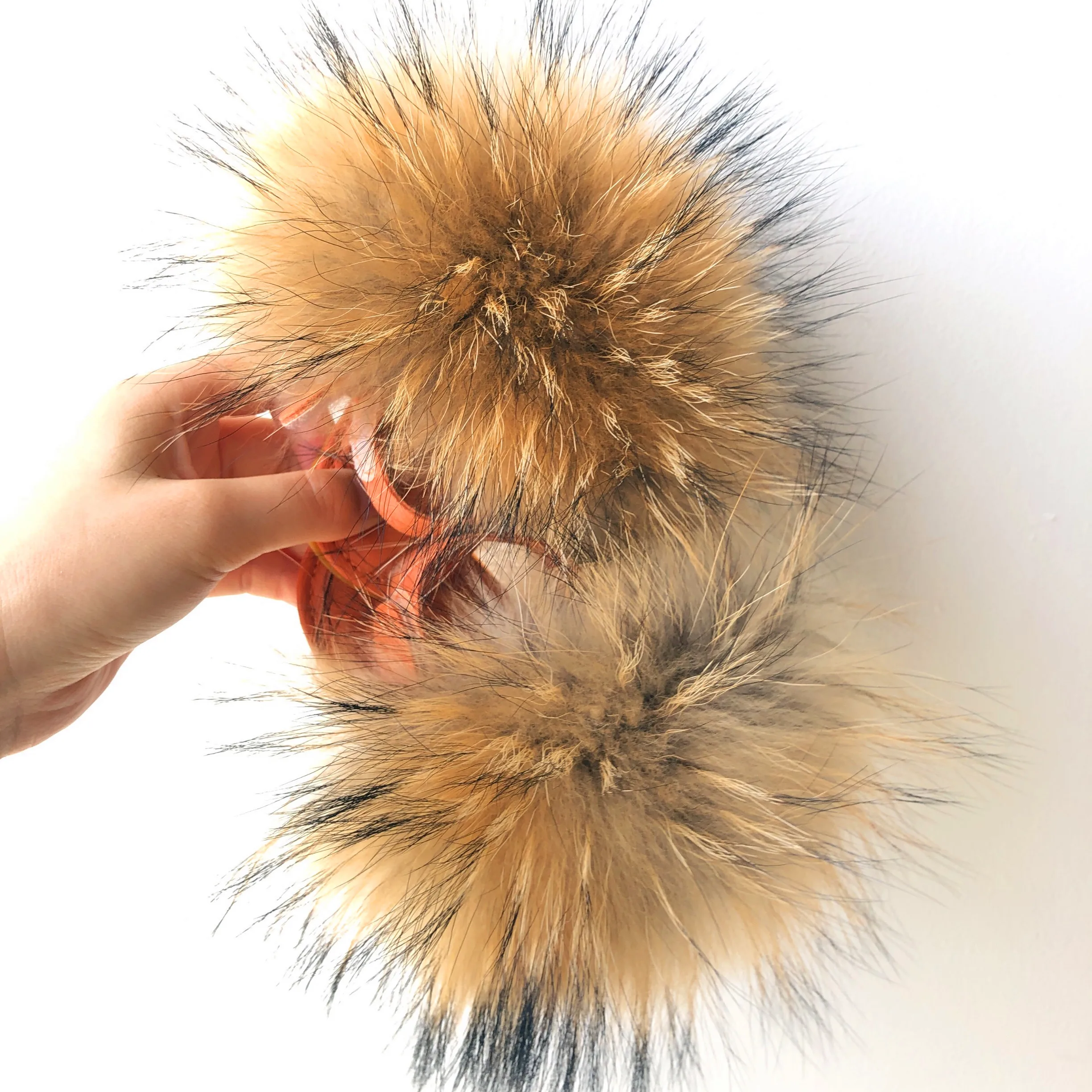 

Soft toddler Fox Fur Slippers Children Real Fur Sandals kids Baby Fur Slides with strap, Requirement