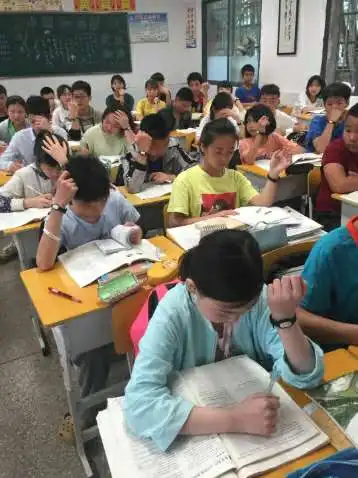 
Body temperature Group temperature monitoring system bluetooth smart bracelet watch Fitness Tracker for school and Public area 