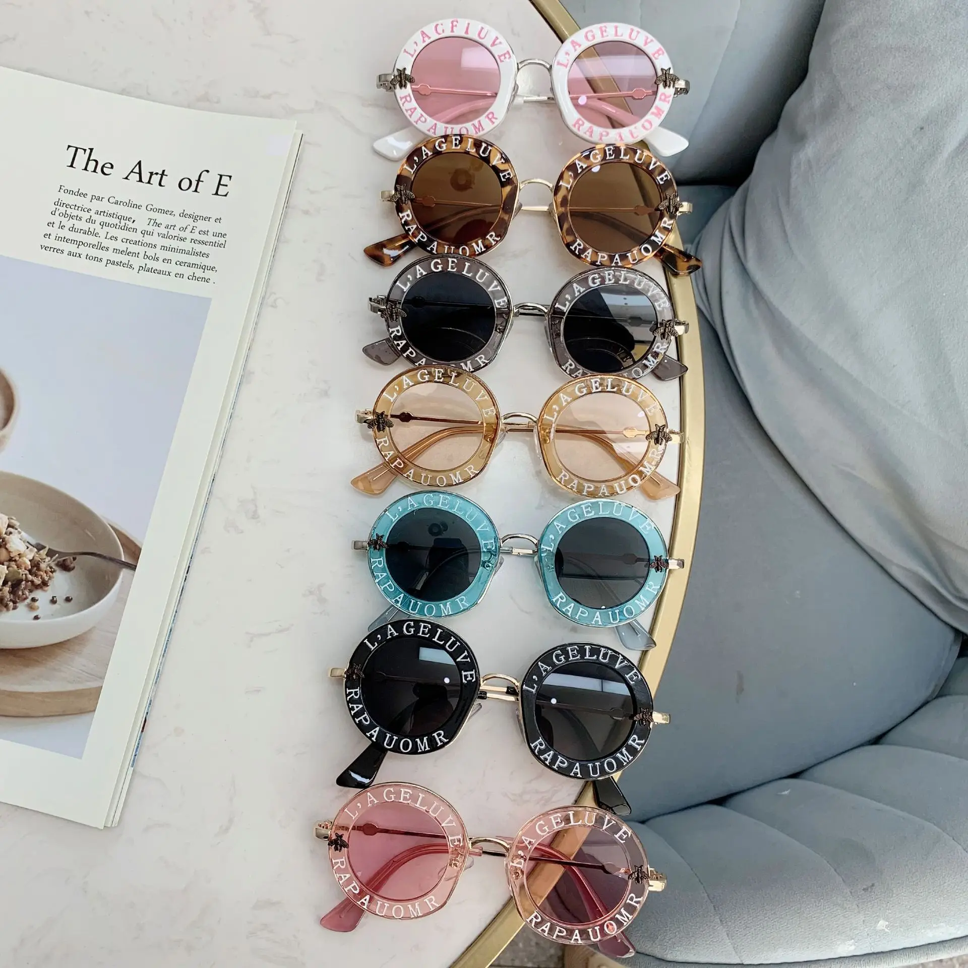 

Vintage Kids Sunglasses Fashion outdoor sun protect glasses Round frame bee letter print Eyewear Boy Girls Sunglasses 7 colors