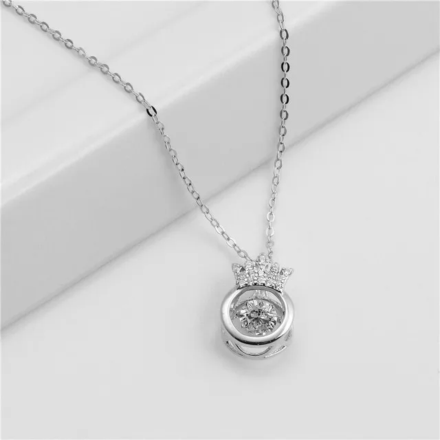 Fashion Rose Gold Clavicle Chain Necklace Zircon Rotating Pendant Necklace Zircon Crown Necklace for Women