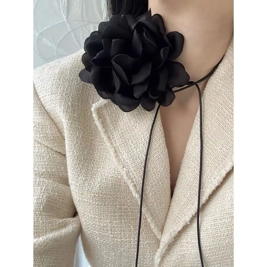 

Vintage French Plantom Flower Chocker Necklace Women Fashion Handmade Tie Clavicle Necklace Jewelry For Gift