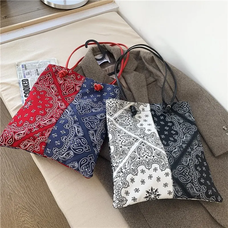 

2021 Chinese style fashion durable paisley print bandana tote shopper bag for ladies, Black red