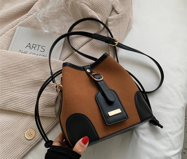 

Fall Vintage Fashion Bucket Bag 2021 Trendy One Shoulder Crossbody Bag With Color Frosted Ladies Bucket Bag YGC-476