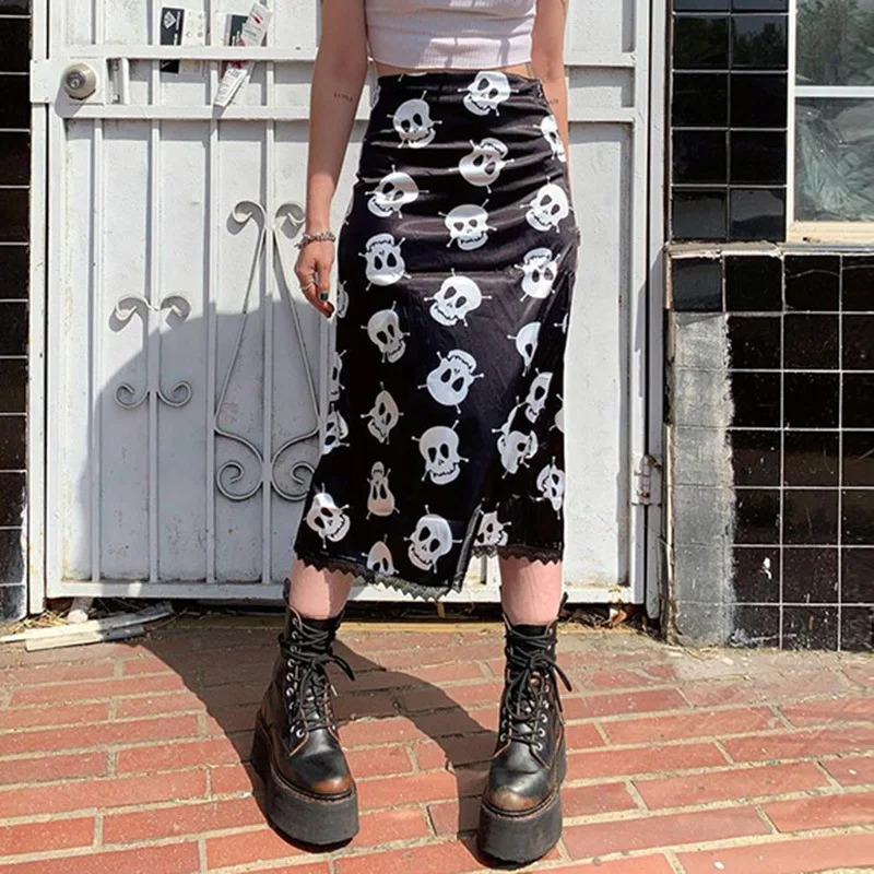 

2021 summer women's black skull print skirt