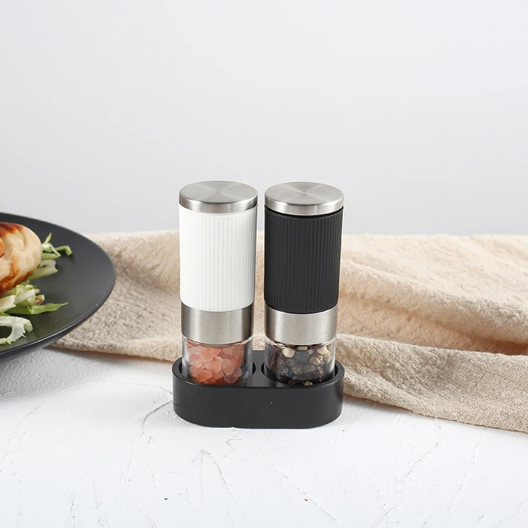 

BBQ Mini Salt and Pepper Grinder Set Adjustable 2 in 1 Spice Mill Set with plastic Base 25ml glass bottle