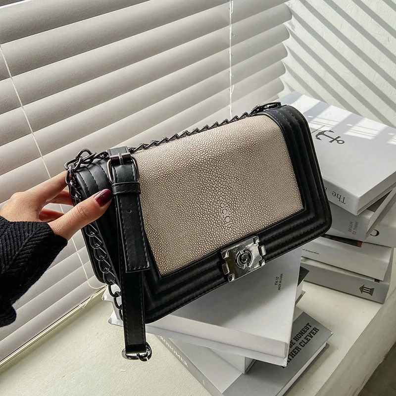 

2021 New Arrival Portable Temperament Messenger Bag Large Capacity Crossbody Square HandBag For Ladies, 2 colors