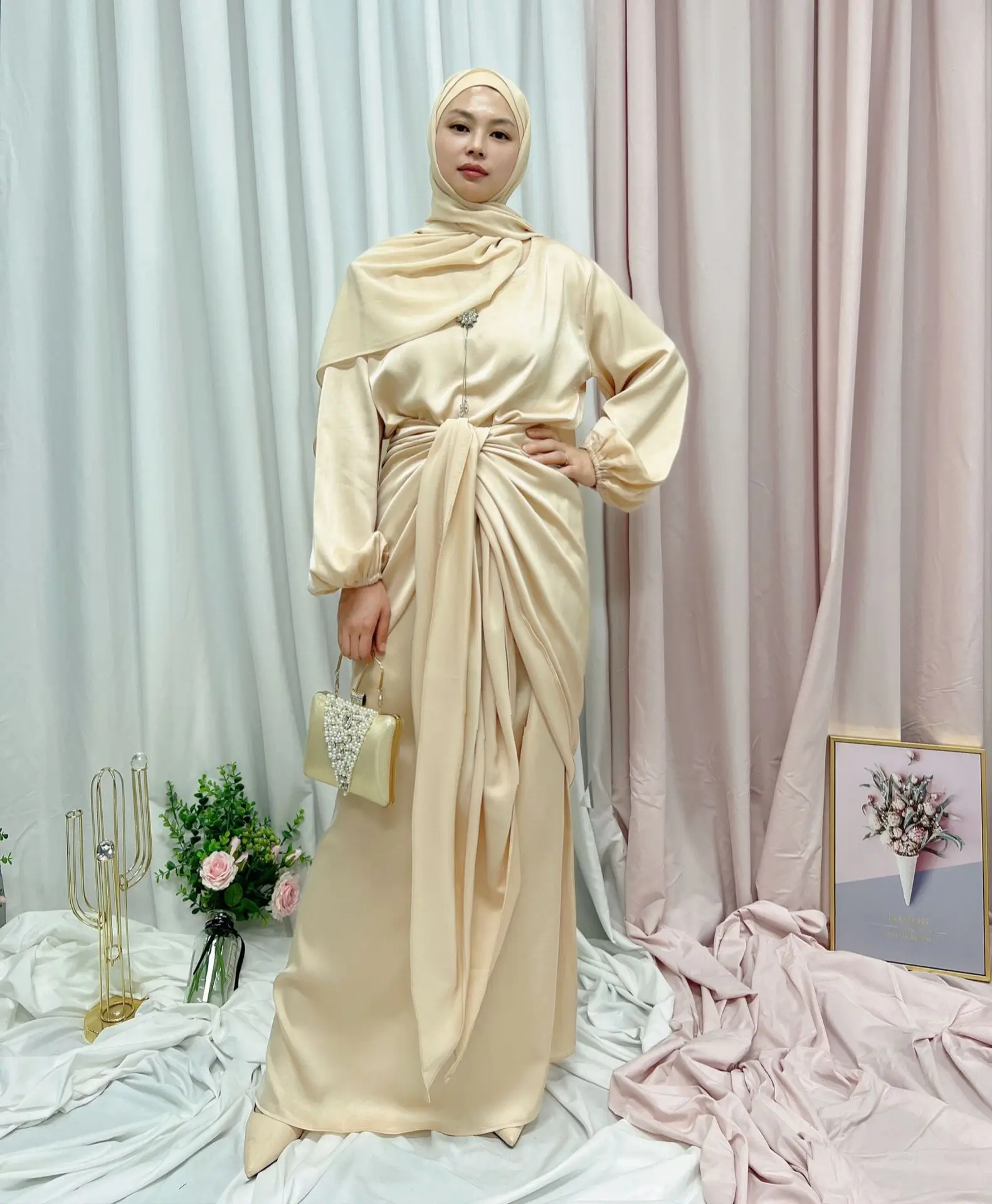 

2022 Latest Design Fashionable Two Piece Satin Abaya Wholesale Maxi Dress for Muslim women