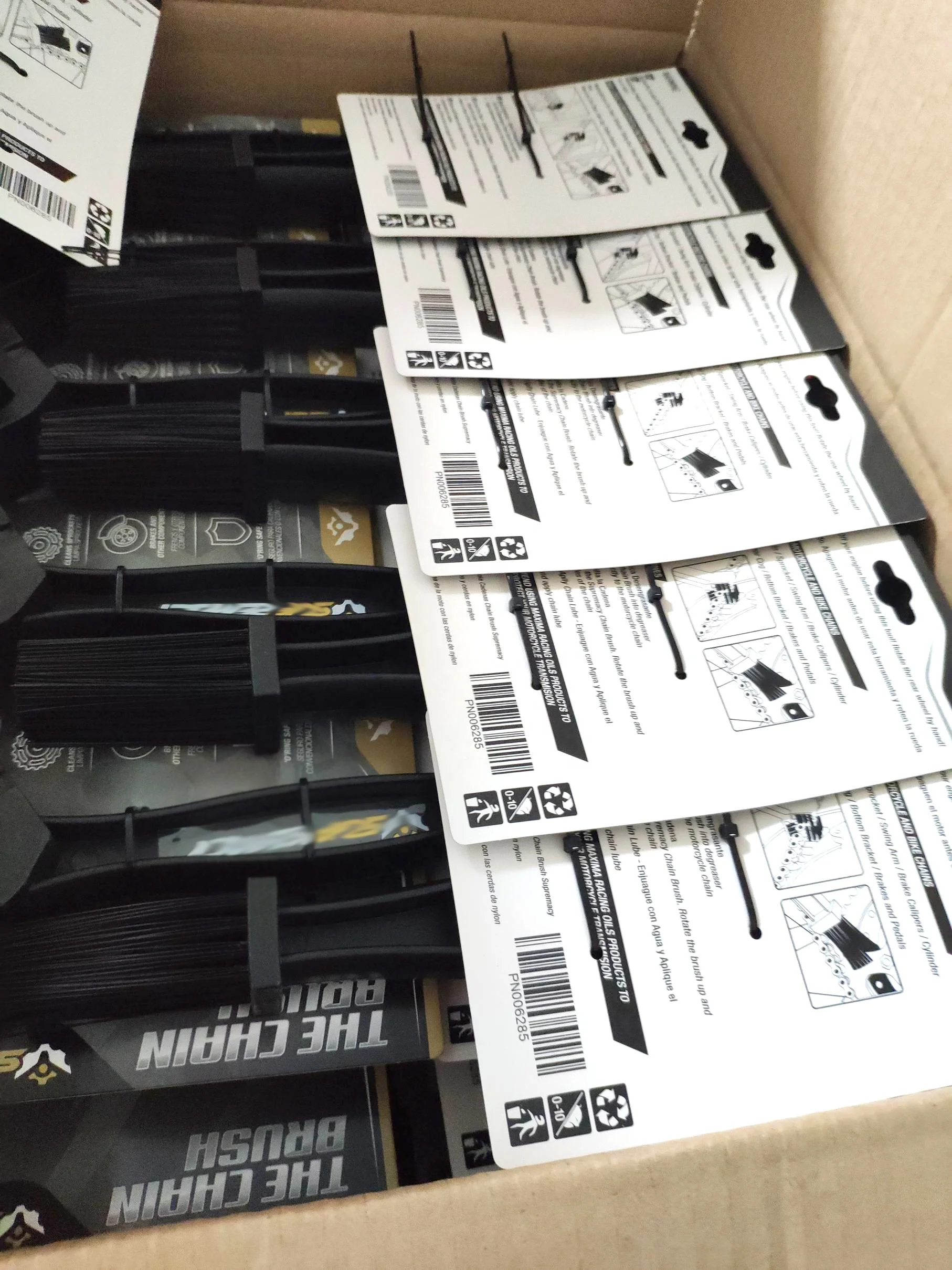 
Bicycle chain cleaning chain brush cleaner,maintenance motorcycle chain brush tool,bike chain brush wheel chain saw tooth 