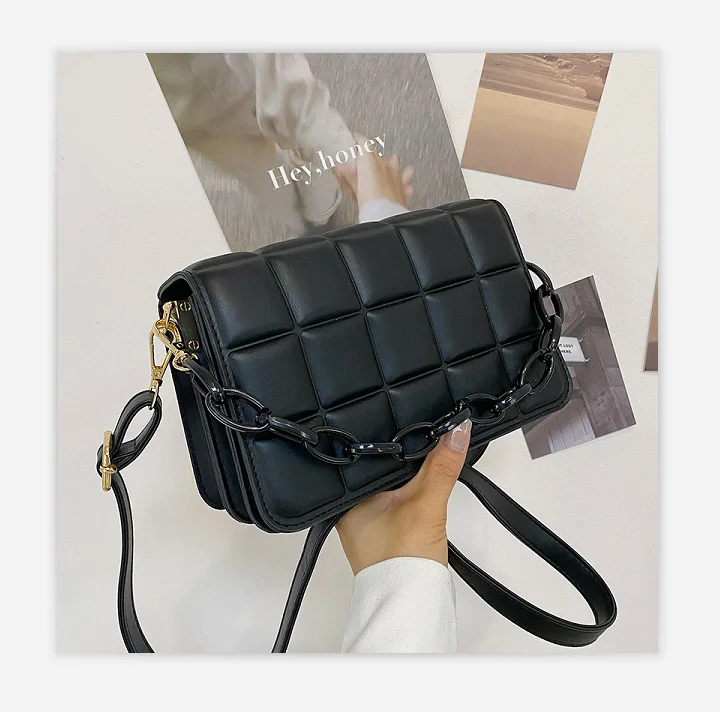 

2021 Fashion Trend Lingge Ladies Handbag Summer Chain Women One Shoulder Messenger Bag, 5 colors