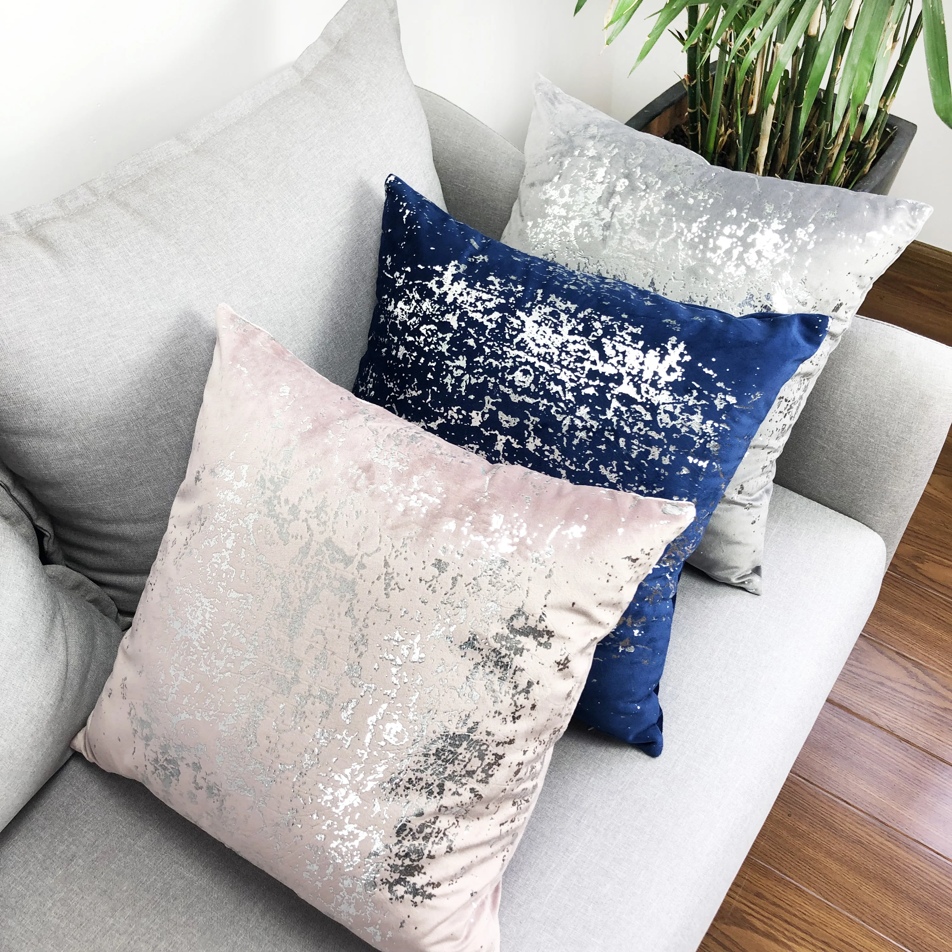 Custom Large 60 X 60cm Luxury Designer Geometric Hot Stamping Velvet