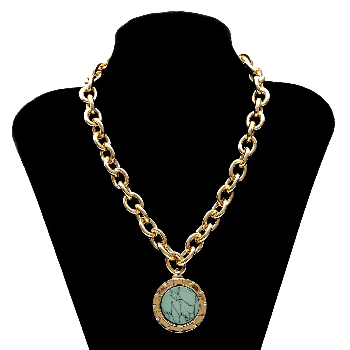 

Vintage Green Stone Pendant Necklace Statement Gold Color Heavy Metal Long Chain Necklace for Women Jewelry