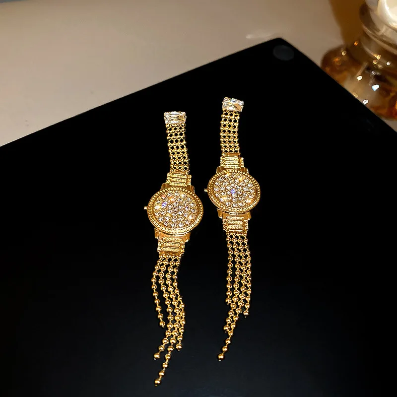 

Luxury Gold Plated Shining Crystal Diamond Watch Chain Tassel Earrings 925 Silver Pins Cubic Zircon Watch Shape Dangle Earring