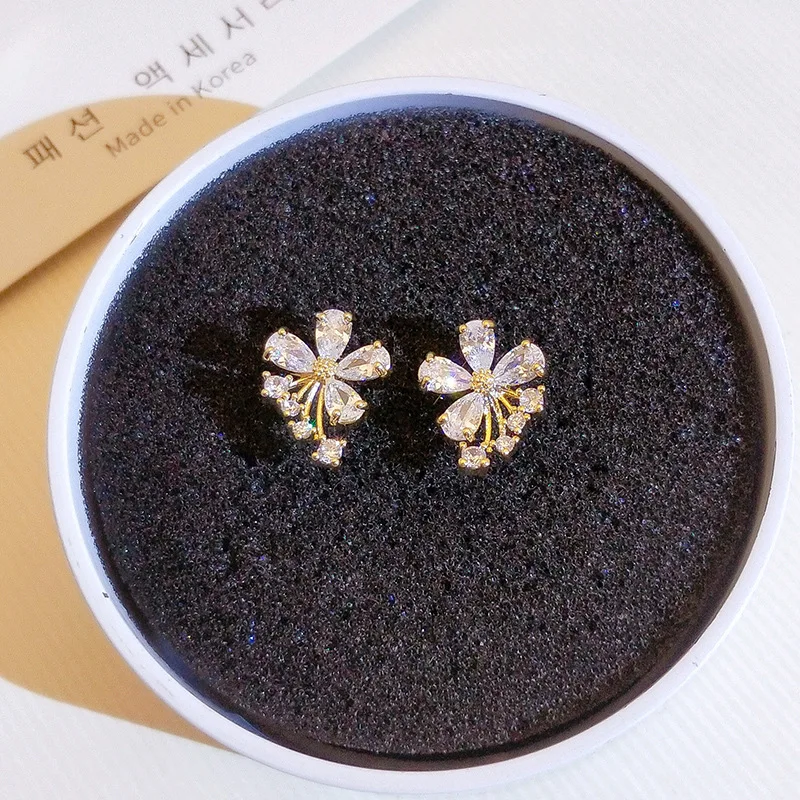 

Hot sale earring KYED0654 fashion trend flower shape 18K Gold 3A Zircon earring for Women