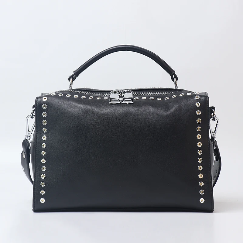 

New 2021 leather shoulder web celebrity small black bag with large volume crossbody bag women