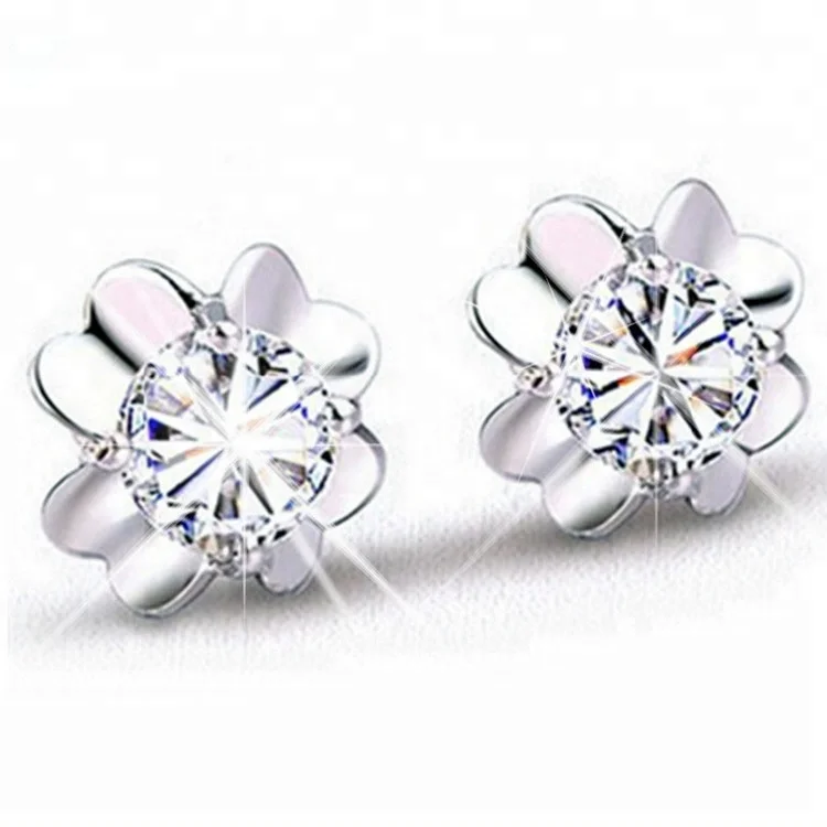

Lucky Four-Leaf Clover Single Large Zirconia Earring in 925 silver