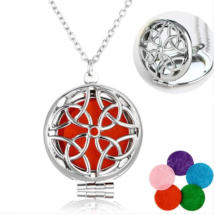 

New aromatherapy necklaces Jewelry Vintage hollow round essential oil perfume Aroma diffuser locket pendant necklace with pads, Colorful