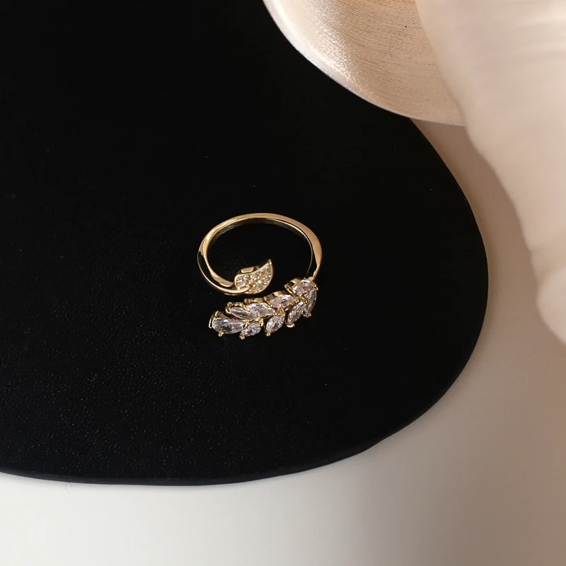 

Vershal Engagement Wedding Ring,Gold Plated Paved Leaves Diamond Ring,18K Gold Ring Woman Jewelry