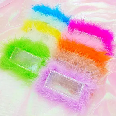 

Wholesale eyelash packaging boxes clear pink customized packaging plastic lash case crystal and feathers Lash box