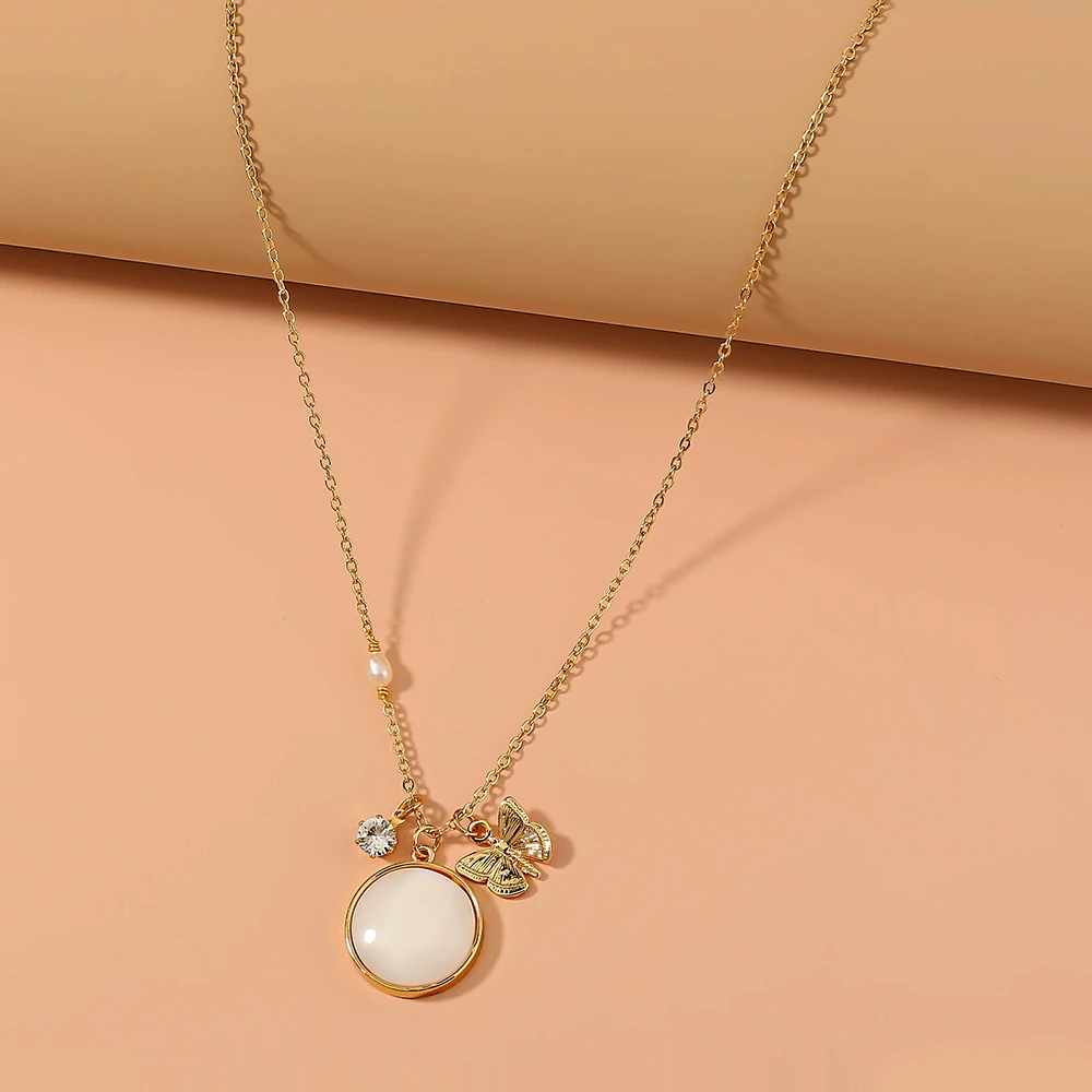 

18 k Gold Plated Necklace Butterfly Charm Round Natural White Shell Freshwater Pearl Crystal Chain Pendant Women's Jewelry