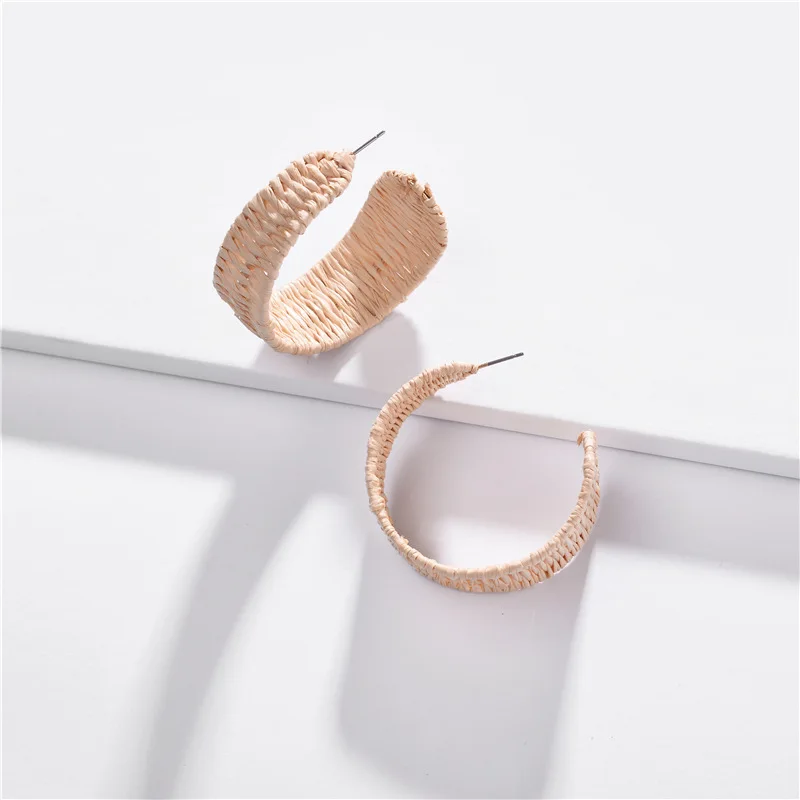 

2019 Fashion statement earrings irregular gold C circle straw earring, As the picture show