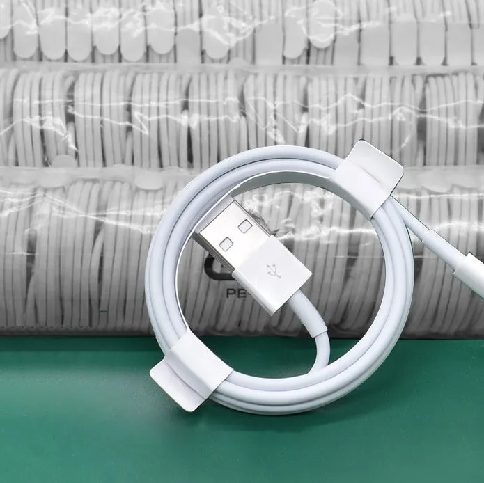 

Wholesale Cables For iPhone Charger 2.1A Fast Charging Data Cables For iPhone Charger Cable with Genuine Box, White