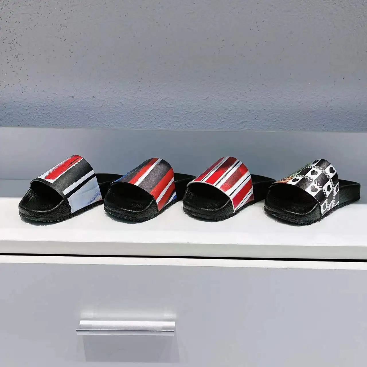 

DG High-end slippers jacket 2022 summer wear non-slip indoor home new children's sandals and slippers girls boys home