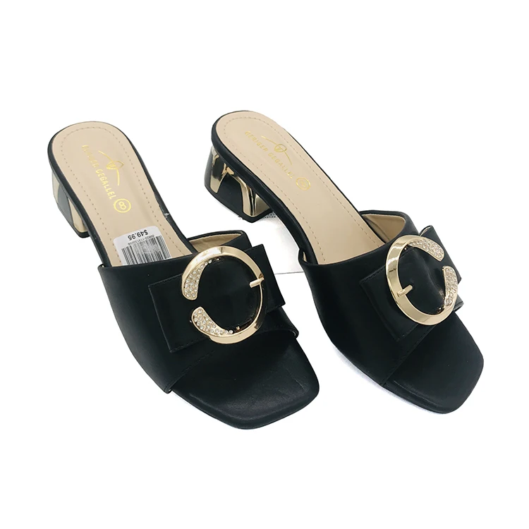 

2020 Summer new fashion rubber material women square slippers with letter buckle