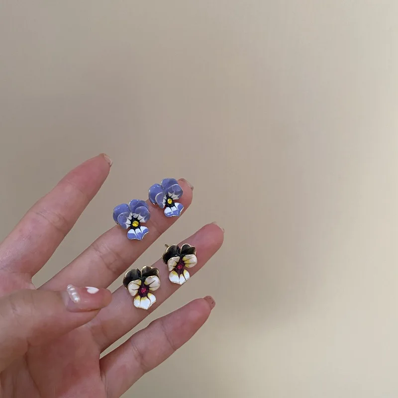 

Temperament Purple Enamel Flower Stud Earring for Women Gradient Color Bling Bling Rhinestone Earring Jewelry, Purple,white