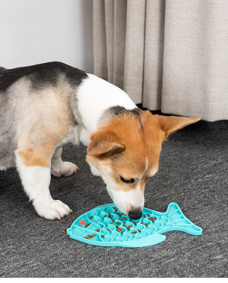 

New dog silicone slow food pad lick pad cat bowl pet dinner plate dog slow food bowl