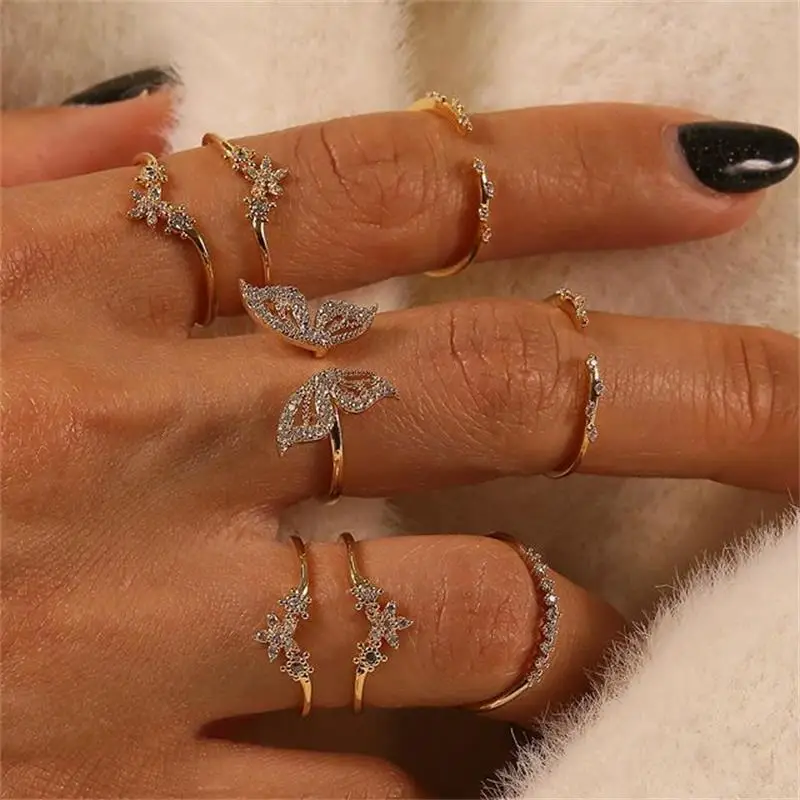 

2021 Fashion Bohemian Golden Inlaid Diamonds Ring Set Butterfly Joint 8-piece Ring Set for Women