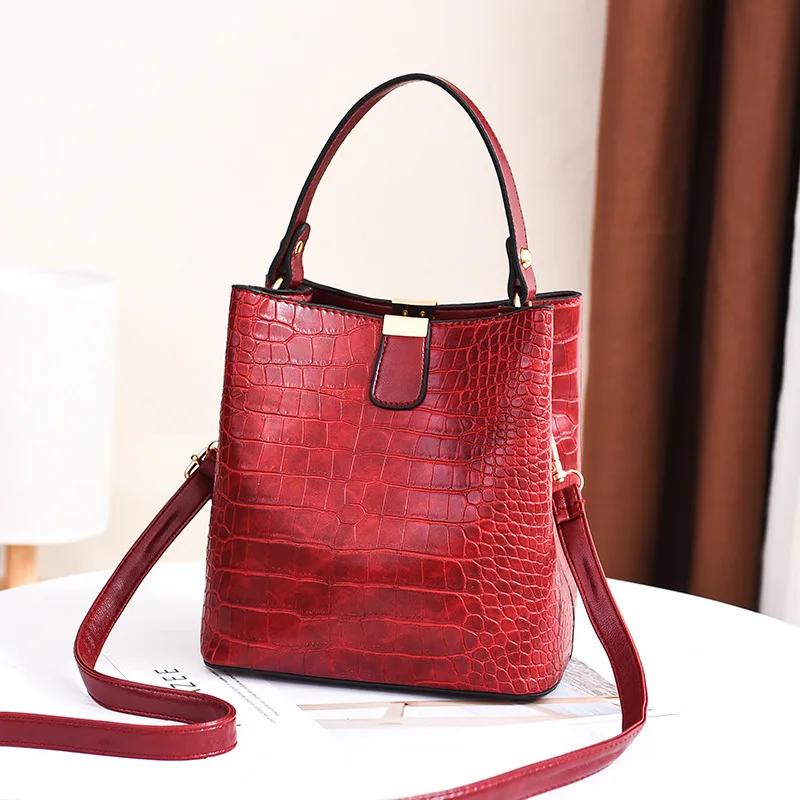 

2021 ladies big bag summer new trend fashion western light handbag net red one-shoulder messenger bag