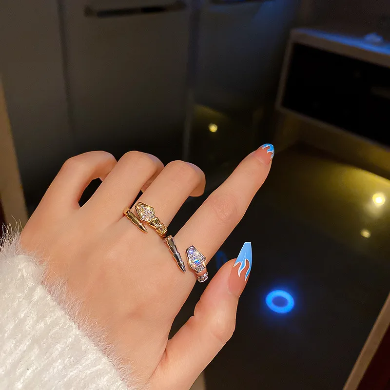 

2021 fashion trendy crystal adjustable 14k snake ring