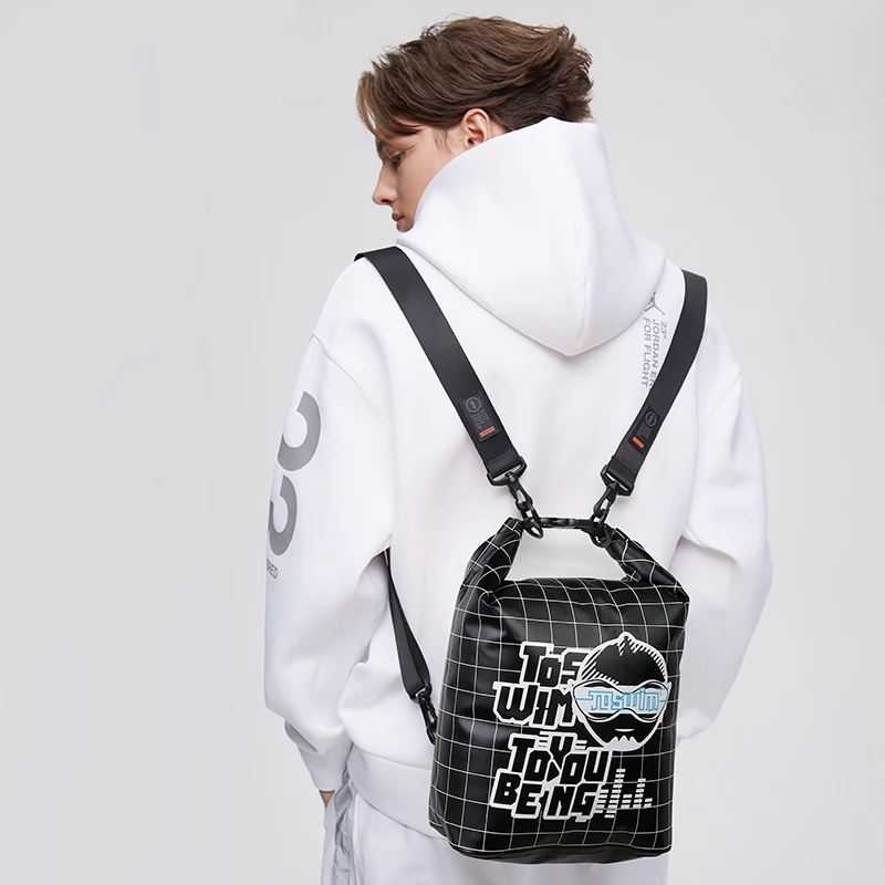 

China Manufacturer New Product Sports Outdoor Dry Bag Waterproof Pvc Designer Backpack