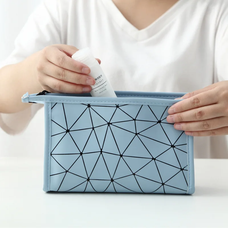 

PU Diamond-Shaped Cosmetic Bag Waterproof Travel Storage Bag, Silver,black,blue