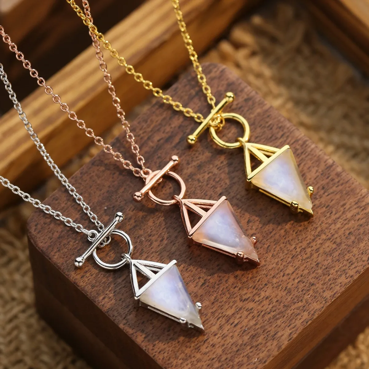 

Wholesale luxury women 925 silver chain gemstone pendant necklaces moonstone crystal 925 sterling silver necklace for women