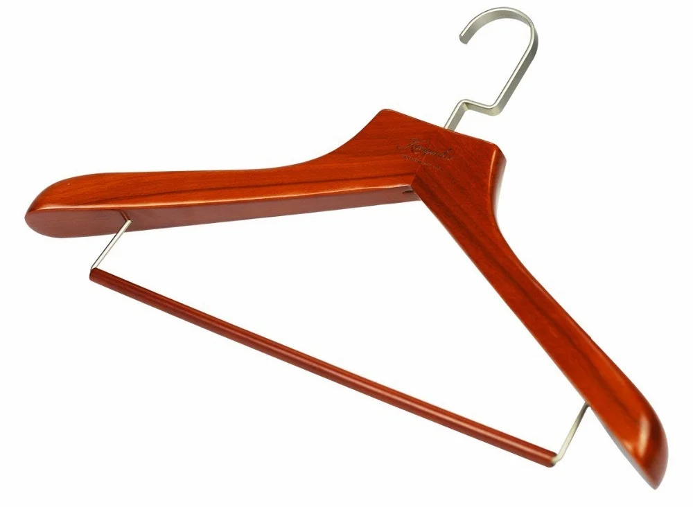 5 Star Luxury Hotel Anti Theft Cloth Wooden Suit Hanger With Clip