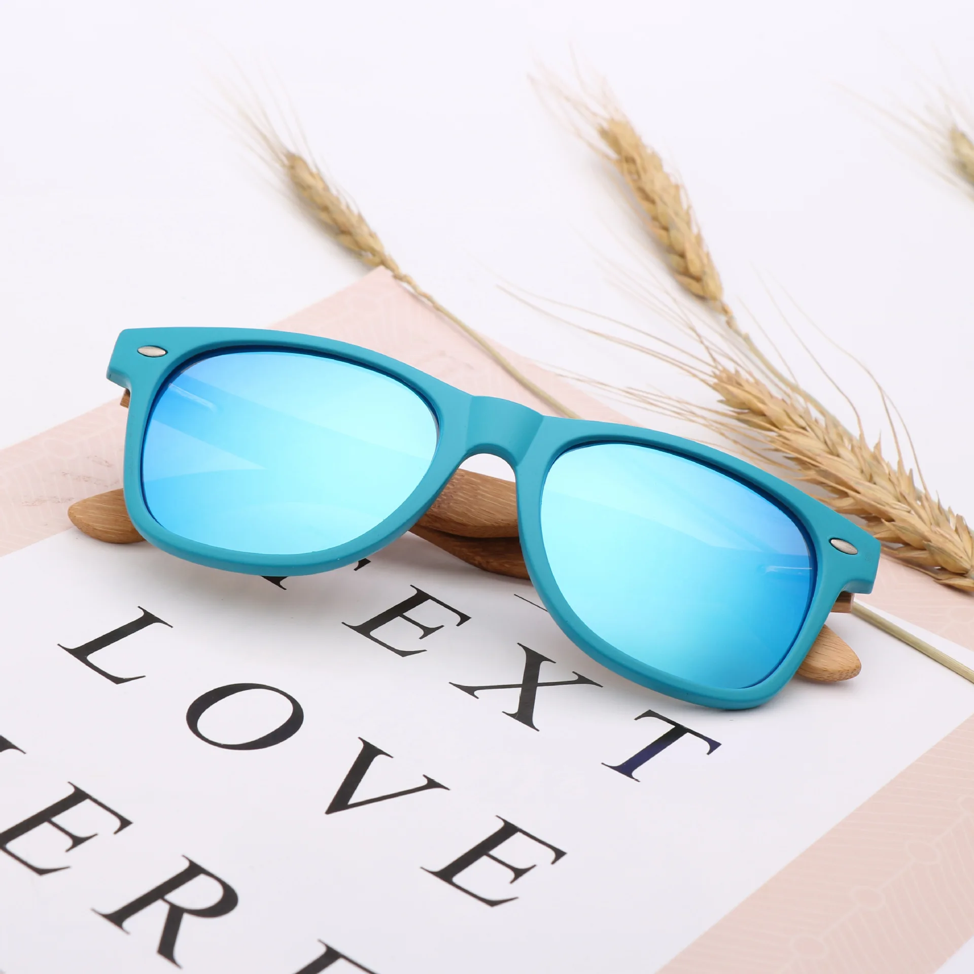 

2021 new cross-border spot, men and women fashion trend bamboo and wood glasses, outdoor riding polarized sunglasses