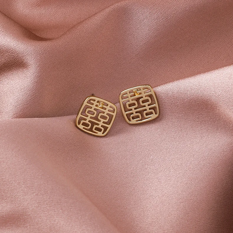 

JUHU Chinese Style Simple Mini Hollow Square Happy Character Earrings Small Fashion Wedding Bride Earrings