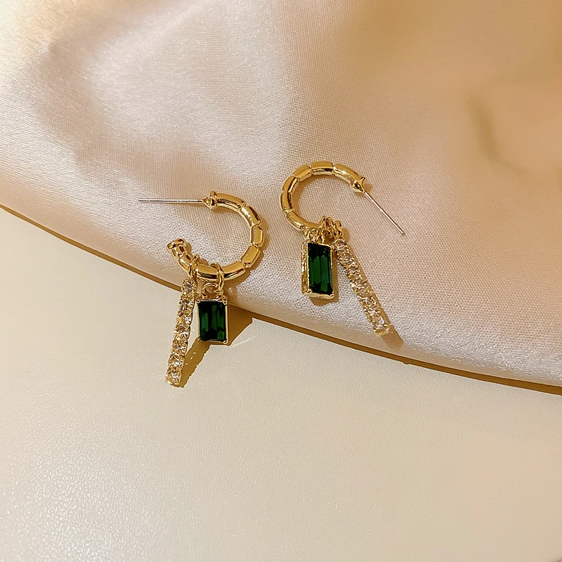 

C shape gold plated crystal earing earrings green