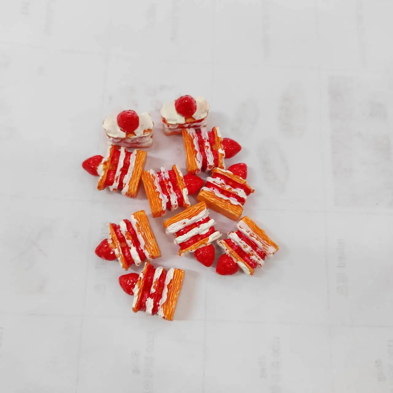 Mini Strawberry Shortcake 3D Dessert Resin Cabochon for DIY Embellishments Doll House Figurine Food