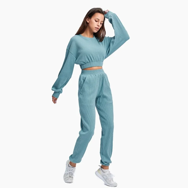 

Womens Streetwear Fashion 2021 Crop Sweatshirts Custom Logo Workout Jogging Sweatpants Set Women