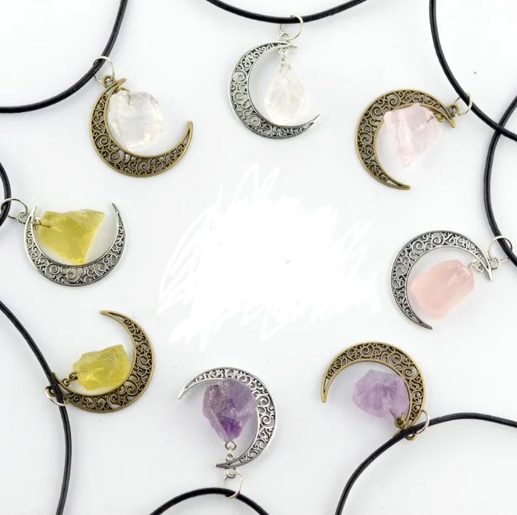 

Amazon Popular Natural Quartz Crystal Healing Stone Moon Necklace Multicolor Moon Natural Stone Pendants Necklace, Picture shows