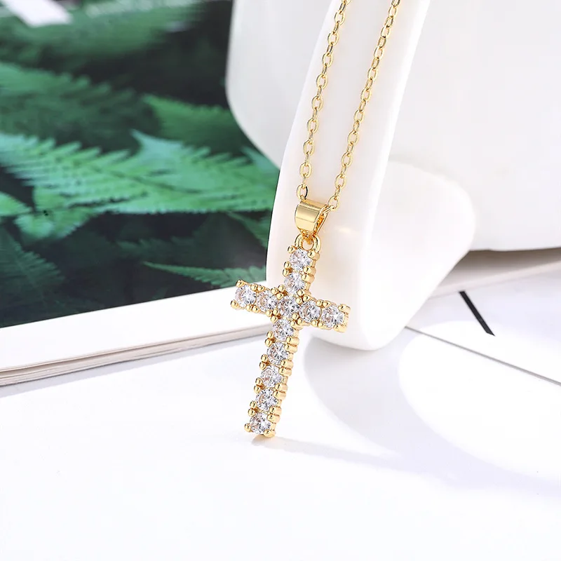 

Jewelry 18K Gold PVD Plated Crystal Pave Moon Star Pendant Necklace Stainless Steel Trendy Jewelry Wholesale, Picture