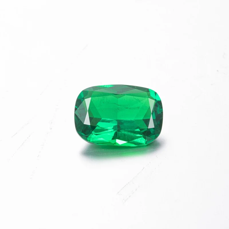 

Hot Sale Lab Grown Cushion Shape Green Colombian Emerald Green Color Loose Gemstone
