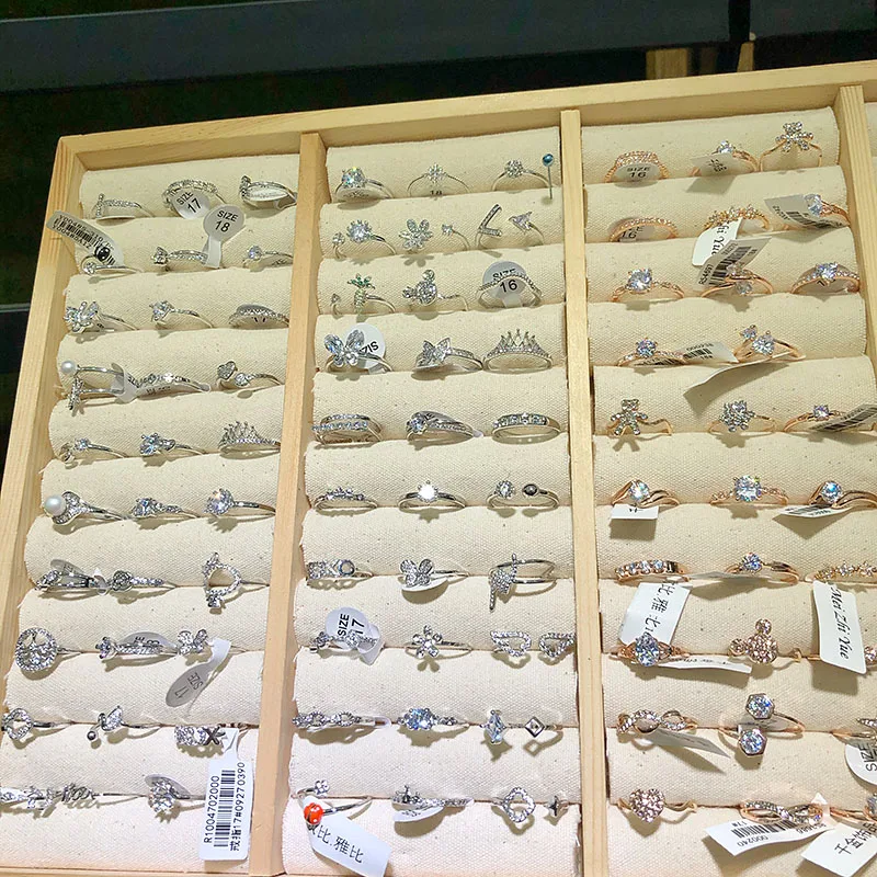

Factory Wholesale Korean Version Of Simple Zircon Jewelry Simulation Diamond Ring Girls Fashion Butterfly Ring